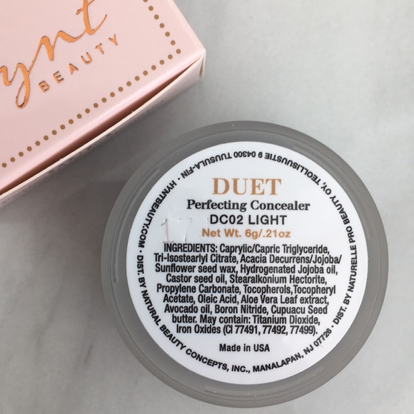 SOLD Hynt beauty Duet Perfecting Concealer - Picture 7 of 8